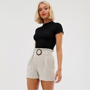 New Look NWT Beige High Waisted Bermuda Shorts with Belt Buckle | Size US 8